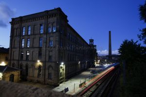 saltaire by night (20).jpg